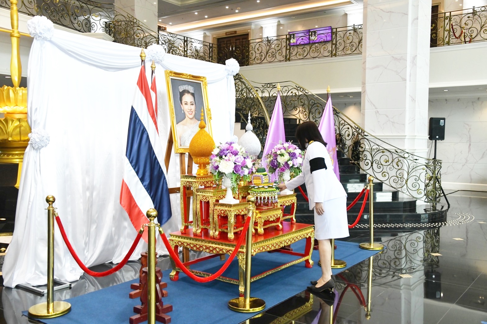 กรมบังคับคดี ร่วมลงนามถวายพระพรชัยมงคล สมเด็จพระนางเจ้าสุทิดา พัชรสุธาพิมลลักษณ พระบรมราชินี เนื่องในโอกาสพระราชพิธีมหามงคลเฉลิมพระชนมพรรษา 4 รอบ 3 มิถุนายน 2569